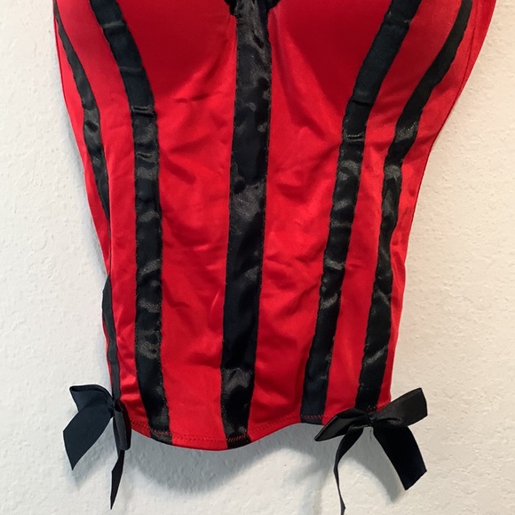 Y2K Red Black Goth Corset Top - Picture 4 of 7